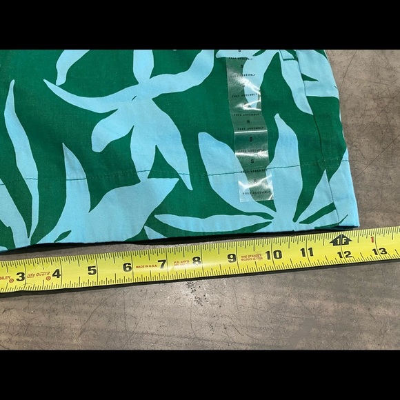 Super fun shorts! 🌴unisex but women's sizing!! - Picture 11 of 12